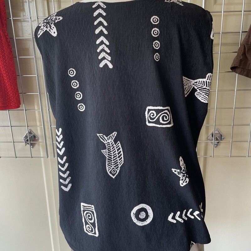Hypnotic Clothing Inc Tank Top Black with fish and Geometric Designs, Size: 2X<br />
This is a trendy and fashionable tank with pleated type fabric .Perfect for layering or wearing as is<br />
<br />
Be Sure You Love It As All Sales Are Final, No Returns.<br />
<br />
Pick Up In Store Within 7 Days Of  Purchase<br />
OR<br />
Have It Shipped<br />
<br />
Thanks For Shopping With Us  :-)