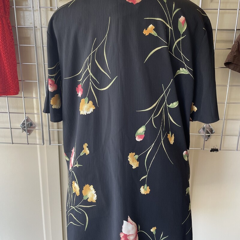 Christie&Jill ShortSleeve ButtonDown Shirt, BlkFloral, Size: 2X
Be Sure You Love It As All Sales Are Final, No Returns.

Pick Up In Store Within 7 Days Of  Purchase
OR
Have It Shipped

Thanks For Shopping With Us  :-)