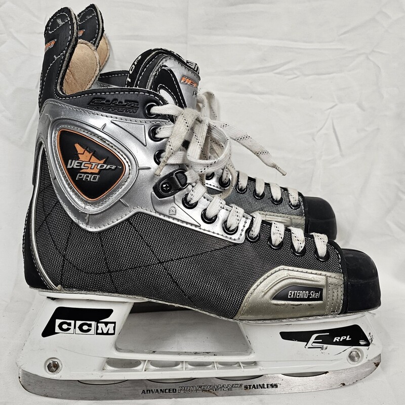 CCM Vector Pro Hockey Skates, Senior Skate Size: 8, pre-owned.  MSRP $399.99!