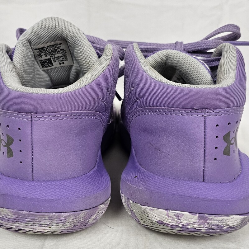 Under Armour Kids Basketball Shoes, Purple, Size: 4, pre-owned in great shape!