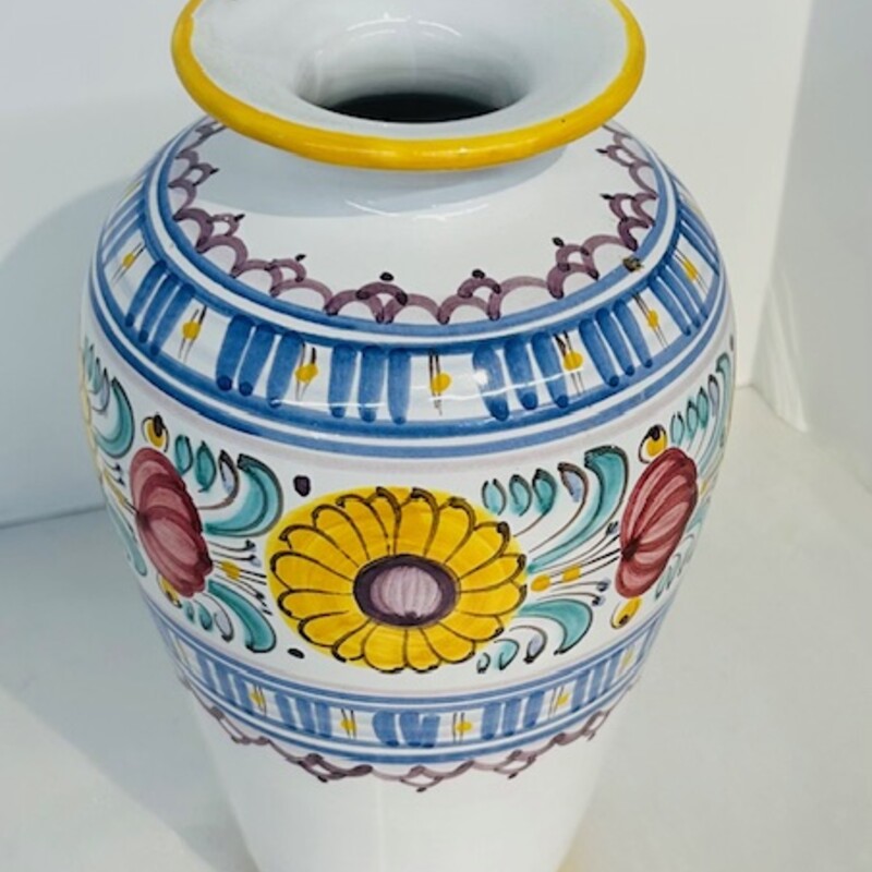 Modra Czech Floral Vase
White, Yellow, Blue
Size: 4.5x8.5H