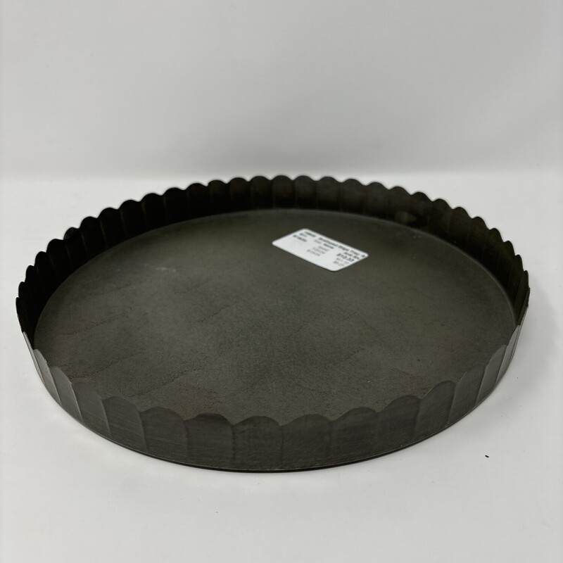 Scalloped Edge Tray
Antiqued Silver
Size: 9 In