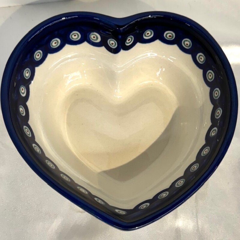 Polish Pottery Heart Baker<br />
Blue, White, Green<br />
 Size: 6x2H