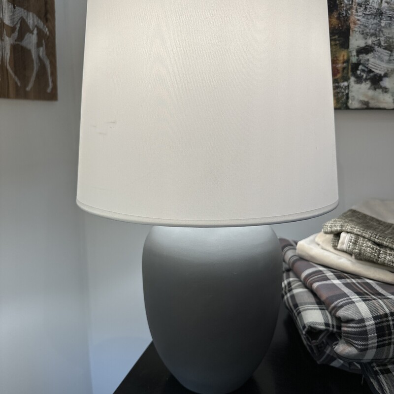 Grey Ceramic Lamp

 Size: 23Tx14W