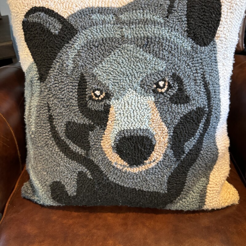 Needlepoint Bear Pillow

Size: 18 X 18