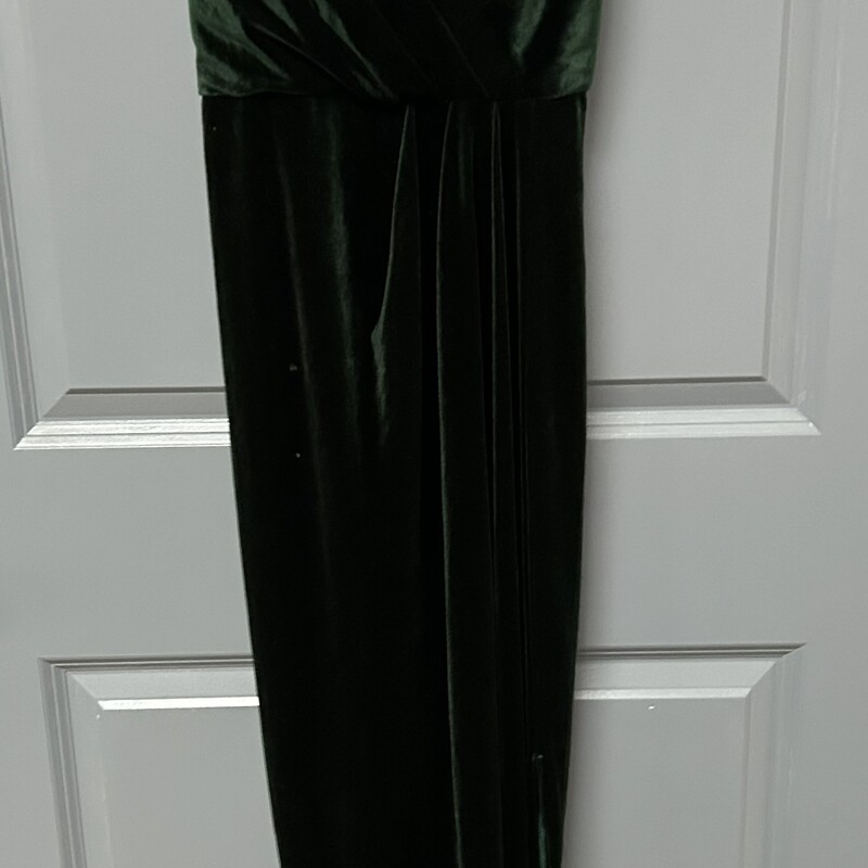 Sz8 Green Velvet Gown