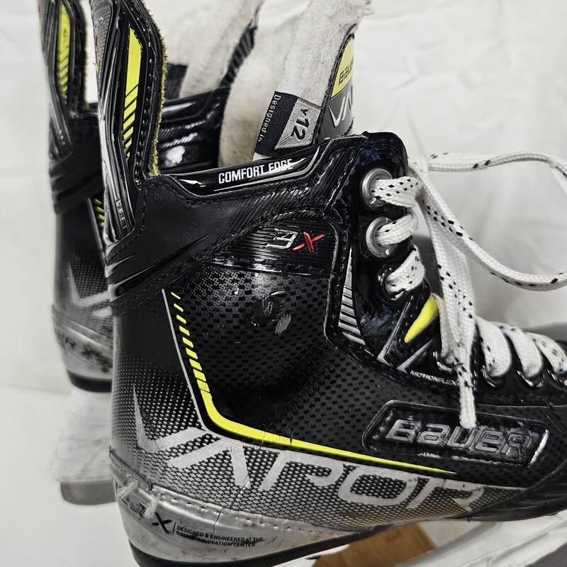 Bauer Vapor 3X Youth Hockey Skates, Size: Y12, pre-owned