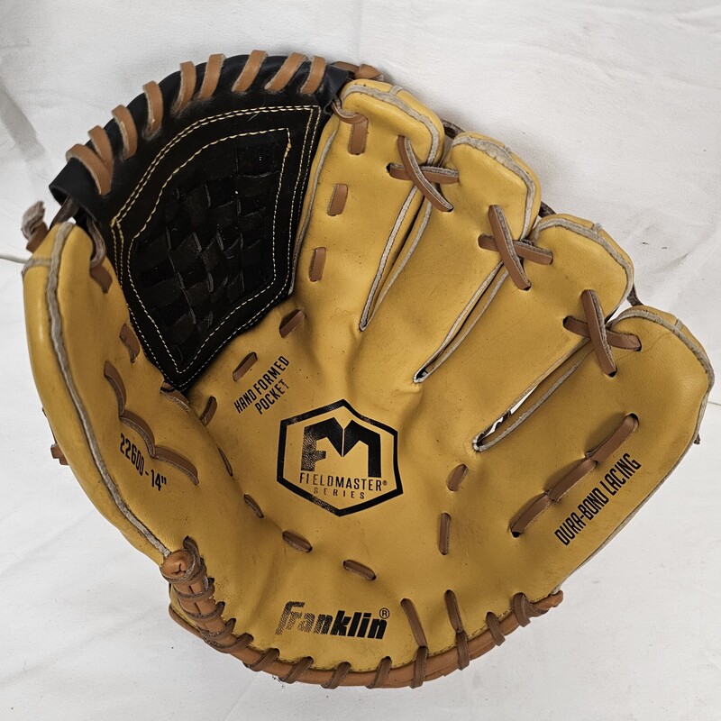 Franklin Field Master Glove, Right Hand Throw, Size: 14in., pre-owned broken in condition.