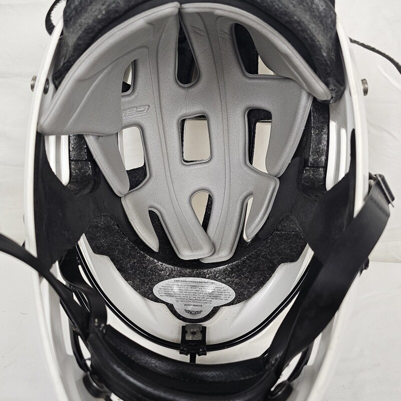 Cascade CS Lacrosse Helmet, White, Size: Youth, Adjustable Velcro Straps in Back for an
Accurate Fit, pre-owned