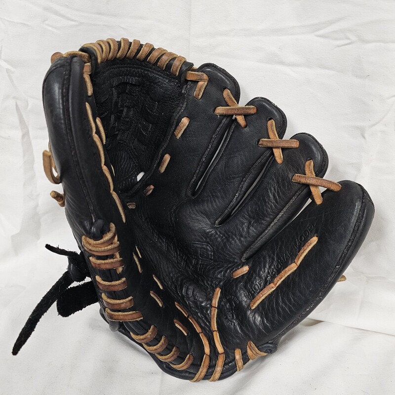 Mizuno MVP Pime Baseball Glove, Right Hand Throw, Size: 11.5in., Pre-owned, Nicely Broken In!
