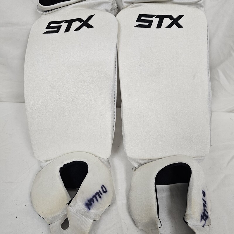 STX Reversible Field Hockey Shin Guards, Size: Med, Shin Pad measures 10in. Soft Padding, Black on one side, White on the other. Pre-owned