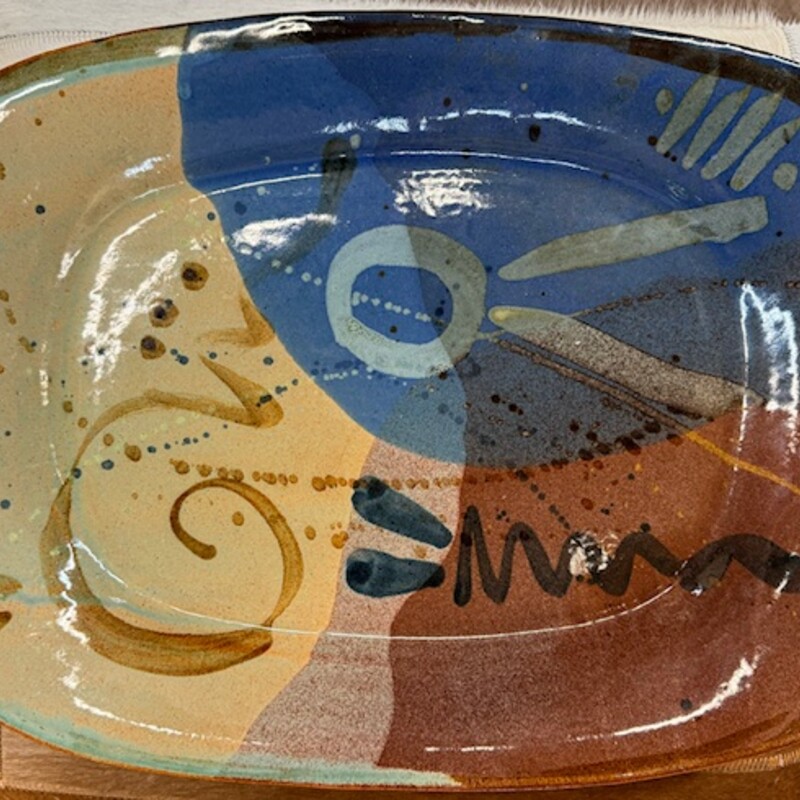 Rectangle Serving Tray
Blue Tan Brown
Size: 18 x 14 x 1.5H