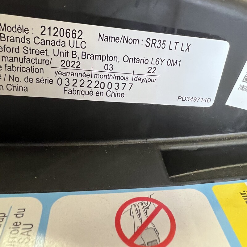 Graco Snugride 35 Lite LX, Black, Size: 4-35 Lbs<br />
<br />
Expires: March 2029<br />
The lightweight Graco SnugRide 35 Lite LX Infant Car Seat supports baby in comfort from 1.8-15.8 kg (4-35 lb) and up to 81.2 cm (32). The infant car seat weighs just 3.2 kg (7.2 lb), making it easy to carry baby from car to stroller. The 4-position adjustable base with level indicator ensures an accurate install. The two-piece infant head and body supports keep baby snug and comfortable as he or she grows. The SnugRide 35 Lite LX car seat installs easily using the vehicle seat belt or UAS. It features a rotating canopy to keep baby comfortable and shaded in all environments. Create a travel system for your infant, or use this car seat in multiple cars: SnugRide 35 Lite LX attaches with a one-step secure connection to Graco strollers and infant car seat bases. The car seat is Graco ProtectPlus Engineered to help protect in frontal, side, rear, and rollover crashes.<br />
<br />
Infant car seat helps protect rear-facing infants 1.8-15.8 kg (4-35 lb) and up to 81.2 cm (32)<br />
Lightweight infant car seat weighs only 3.2 kg (7.2 lb), making it easy to carry baby from car to stroller<br />
4-position adjustable base helps ensure an accurate install and helps keep baby comfortable as he or she grows<br />
Easy-to-read level indicator helps eliminate installation guesswork from the installation process, so you can feel confident it's installed correctly<br />
Graco ProtectPlus Engineered: a combination of the most rigorous crash tests that helps protect your child in frontal, side, rear & rollover crashes; additional testing based on the New Car Assessment Program and for extreme car interior temperatures<br />
Soft knit infant head and body supports provide a snug and cozy fit for infants as little as 4 lb and can be easily removed as baby grows<br />
Convenient, UAS-equipped stay-in-car base for easy installation<br />
Multi-position canopy adjusts to find just the right position to keep baby protected and comfortable in all environments<br />
Create your own travel system with any Graco stroller through a one-step secure attachment<br />
Click Connect technology provides a one-step, secure attachment of infant car seat to strollers and bases