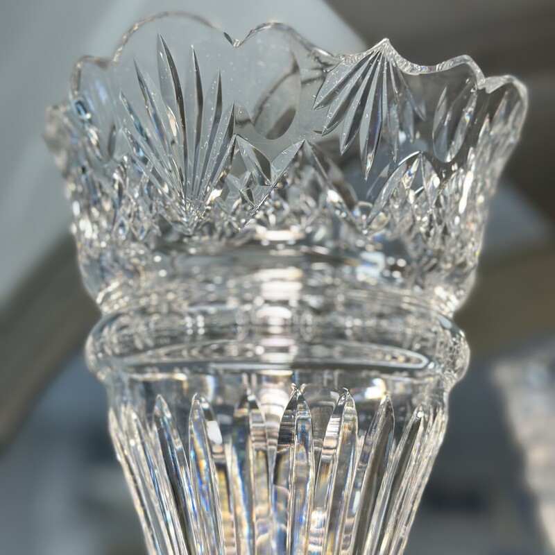 Waterford Crystal Designers Gallery Princess Vase, Beautiful!<br />
Size: 13in H