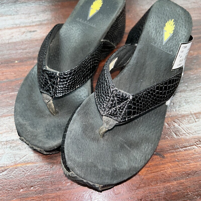 A6 Black Wedge Flip Flops, Black, Size: Shoes A6