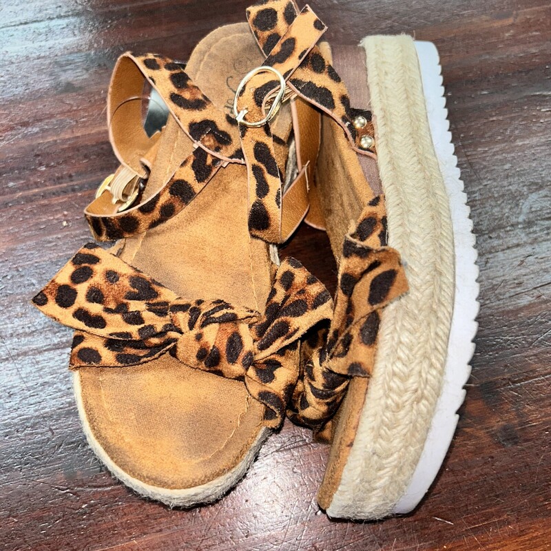 A5.5 Cheetah Bow Sandals, Tan, Size: Shoes A5.5