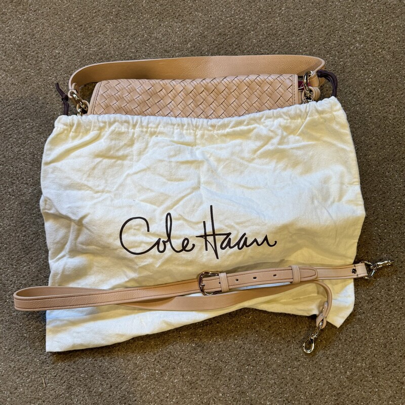 Cole Haan Tan Bag<br />
Genevieve Woven Leather Saddle Tote<br />
Extra Strap and Cloth Storage Bag