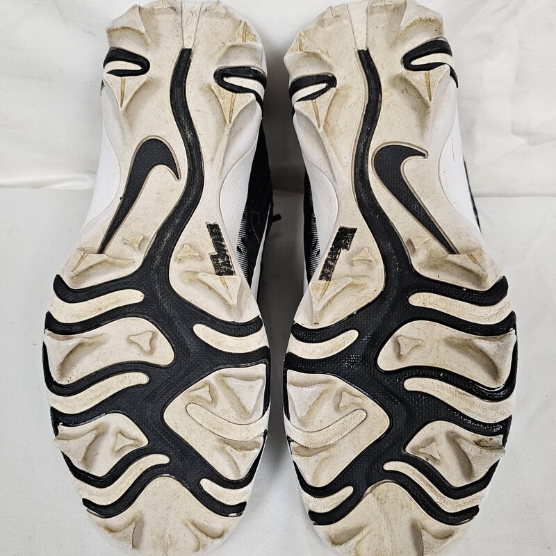 Nike Vapor Shark Football Cleats, Size: 3, pre-owned