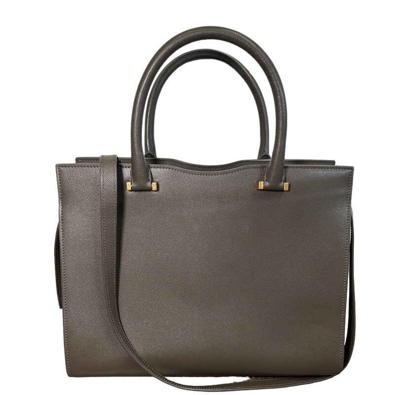 Saint Laurent Uptown Grain De Poudre<br />
YSL logo in gold-tone metal situated on an envelope fold-over clasp, dual leather handles, an additional adjustable shoulder strap for varied wear, and is finished in caviar leather .<br />
<br />
Color : Taupe/ Gray<br />
Dimensions: Length: 12 in<br />
Height: 9.5 in<br />
Width: 6 in<br />
Drop: 5 in<br />
<br />
Code: GNR5576580120