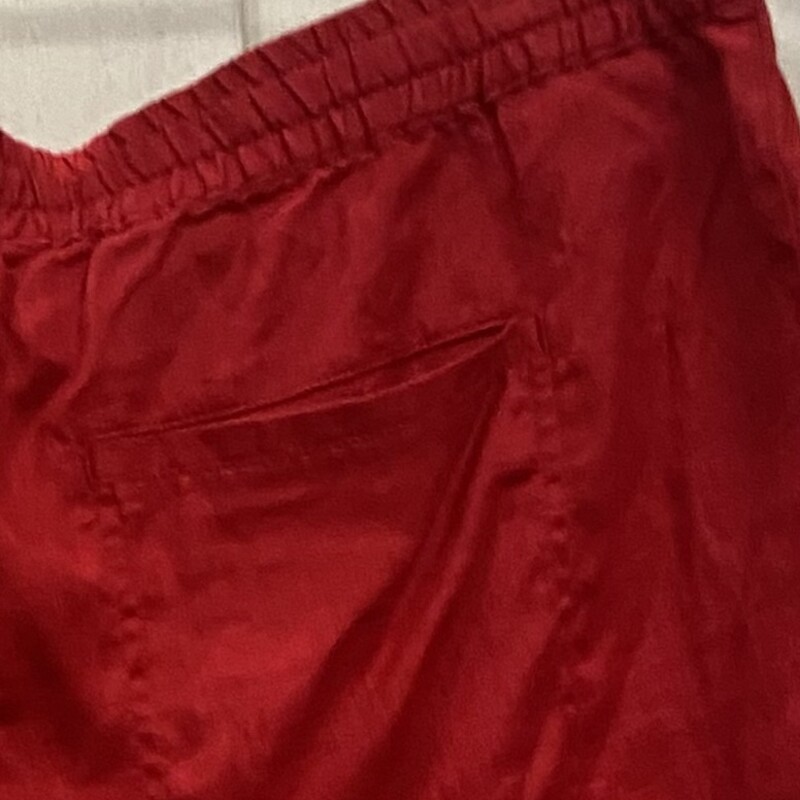 Red Linen Tie Shorts<br />
Red<br />
Size: 14