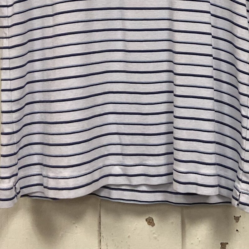 Wt/nvy Stripe Tee<br />
Wht/nvy<br />
Size: Small