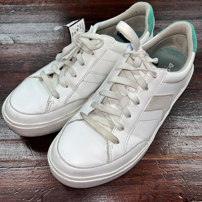 A7.5 White Sneakers