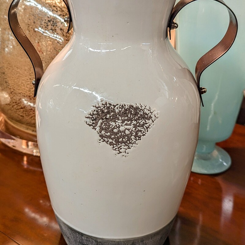 Metal Handled Ceramic Jug
White and Gray
Size: 9x12H