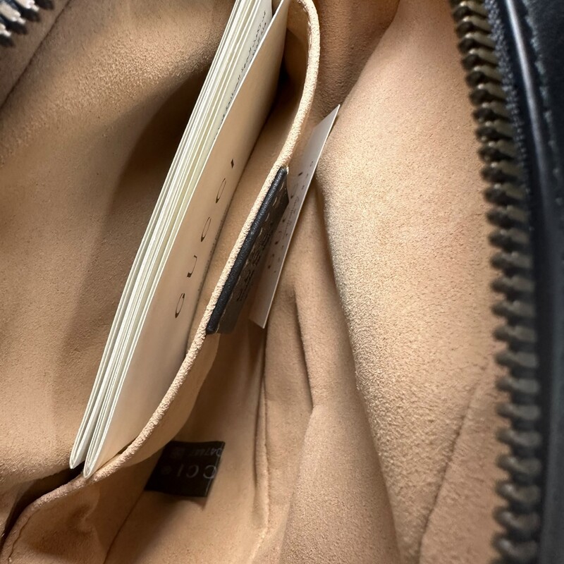 Gucci Belt Bag<br />
Black Leather<br />
Double G Logo<br />
Gold-Tone Hardware<br />
Alcantara Lining & Single Interior Pocket<br />
Zip Closure at Top<br />
Unfortunately, due to restrictions, this item may not be eligible for shipping in all areas.<br />
<br />
Dimensions:<br />
Height: 4.5<br />
Width: 7.25<br />
Depth: 1.5