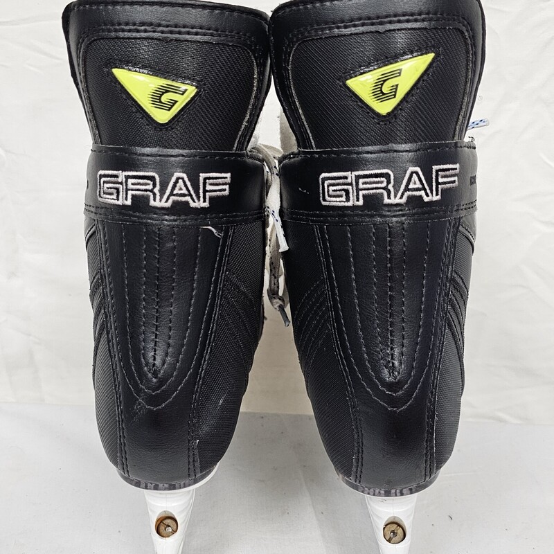 Graf Supra G535S Junior Hockey Skates, Size: 4.5 Wide, Pre-owned in Great Condition!