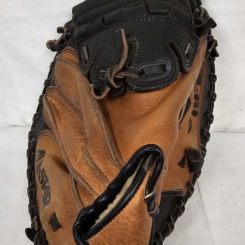 All-Star Young Pro Series Catchers Mitt, Right Hand Throw, Size: 32in, pre-owned and broken in!