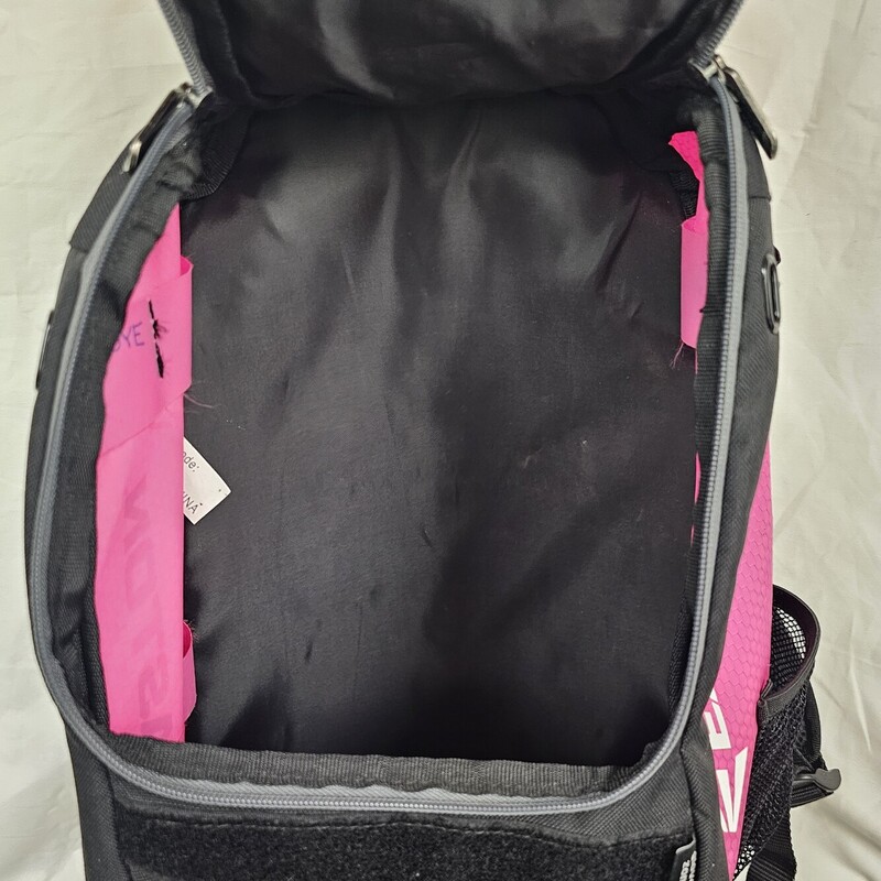 Easton E100 Youth T-Ball/ Baseball/ Softball Backpack, Pink, pre-owned