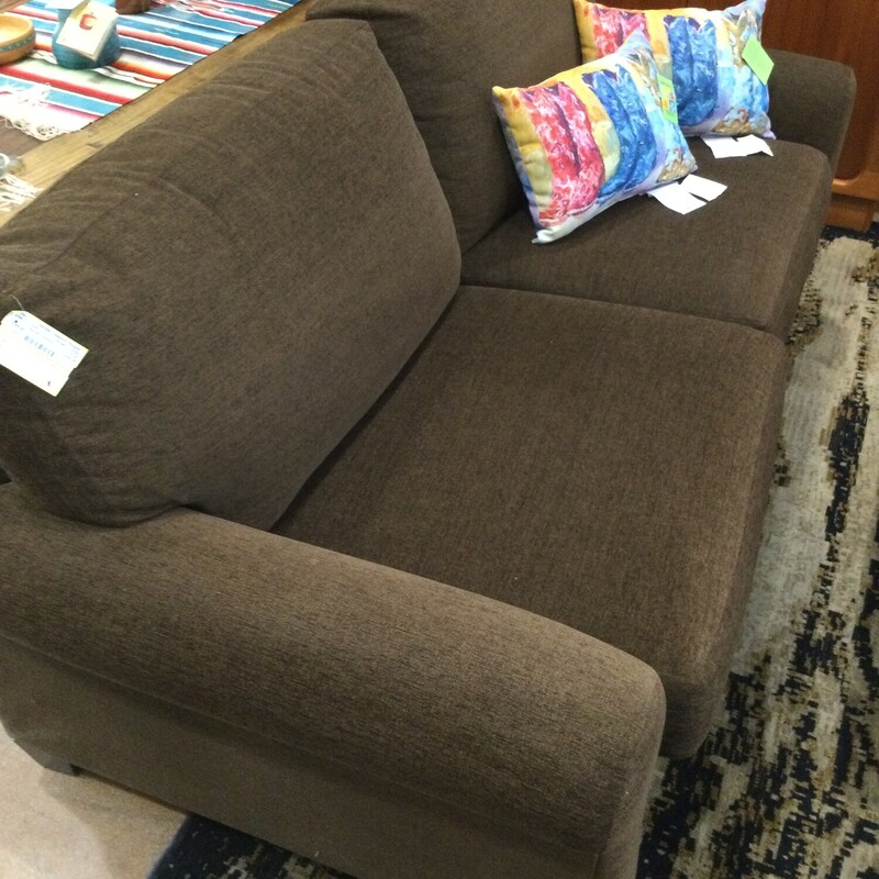 Basset LoveSeat, Brown, Size: 72w x 38d x 36h  L4208

FOR IN STORE OR PHONE PURCHASE
Loacl delivery available. $50 minimum.