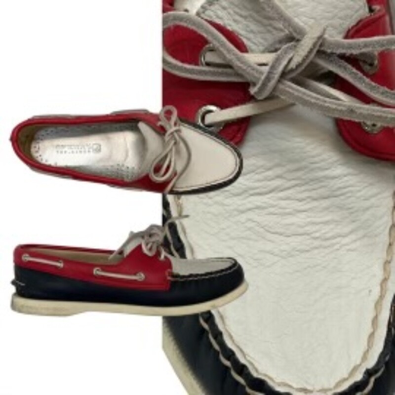 Sperry Audrey Boat Shoes<br />
Leather Uppers<br />
Colors: Red, Navy, and White<br />
Size: 7