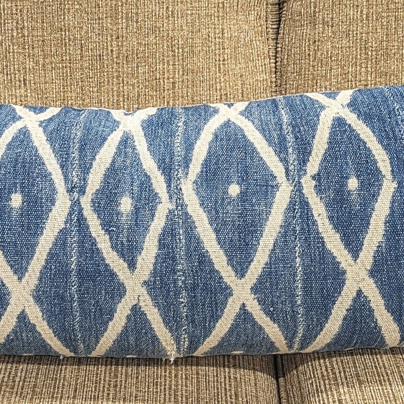 Heddle & Lamm Geometric Down Lumbar Pillow
Blue White Gold Zipper Size: 12 x 32L
Retails: $163+