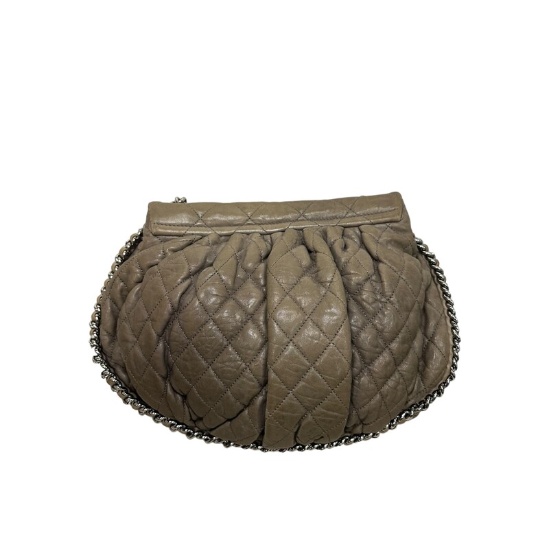 Chanel Washed Quilted, Taupe, Size: Large

Dimensions:
Length: 13.5 in
Width: 3 in
Height: 11 in
Drop: 23.5 in

Date Code: 14121849

Note: Wear to lambskin around corners.