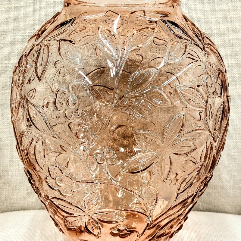 Glass Raised Florals Vase
Pink
Size: 10x12H