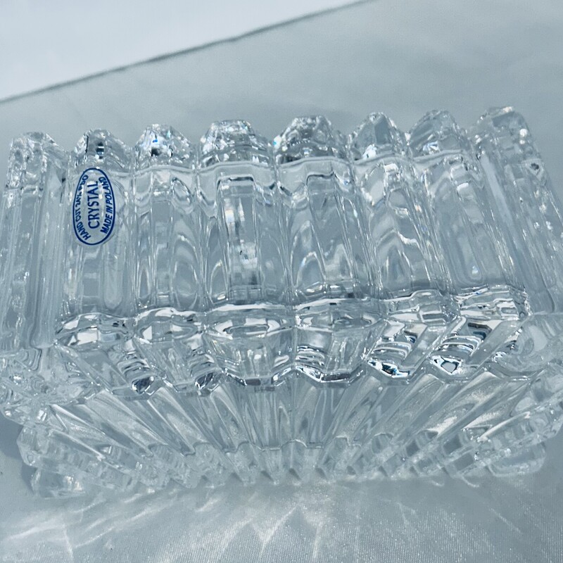 Rectangular Cut Crystal Lidded Box
Clear
Size: 4.5x2H