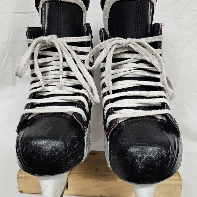 Bauer Vapor X30 Hockey Skates, Skate Size: 6, pre-owned