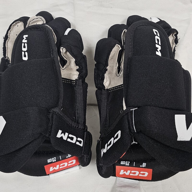 CCM Tacks AS 550 Junior Hockey Gloves, Black, Size: 10in, pre-owned