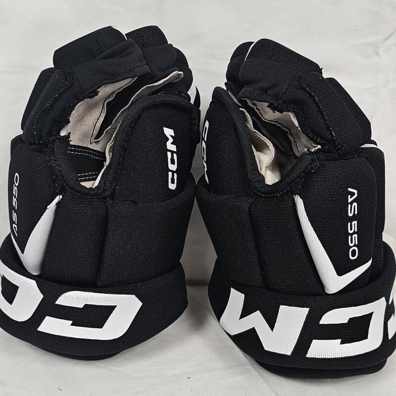 CCM Tacks AS 550 Junior Hockey Gloves, Black, Size: 10in, pre-owned