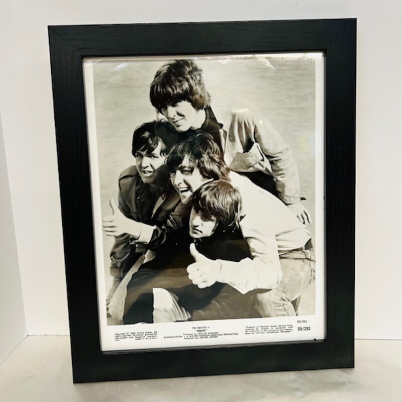 Beatles Help! Movie Poster
Black White
Size: 9.5x11.5H