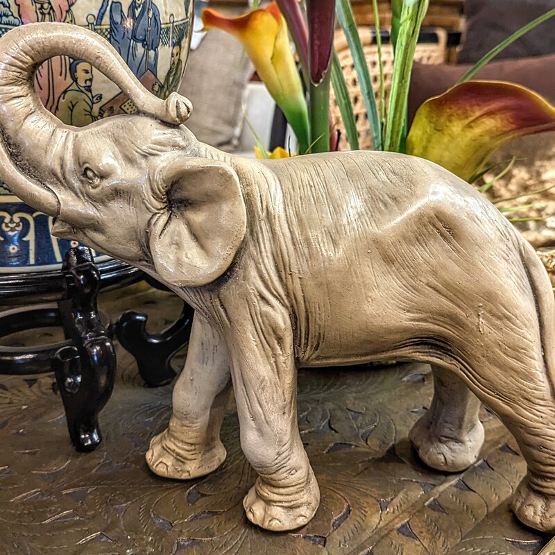 Elephant Heavy Statue
Grey
Size: 12x9.5H