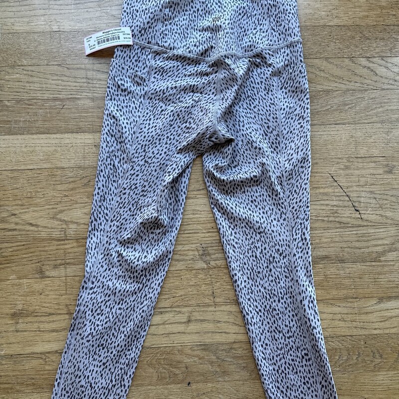 Athleta Athletic Capri Leggings, Speckled, Size: XS<br />
<br />
new whitout the tags<br />
<br />
All Sales Are Final. No Returns<br />
<br />
Pick Up In Store Within 7 Days of Purchase<br />
OR<br />
Have It Shipped<br />
<br />
Thanks For Shopping With Us :-)