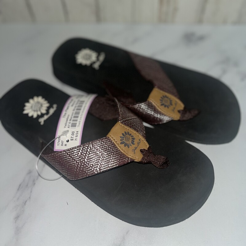 A7.5 Maroon Strap Sandals