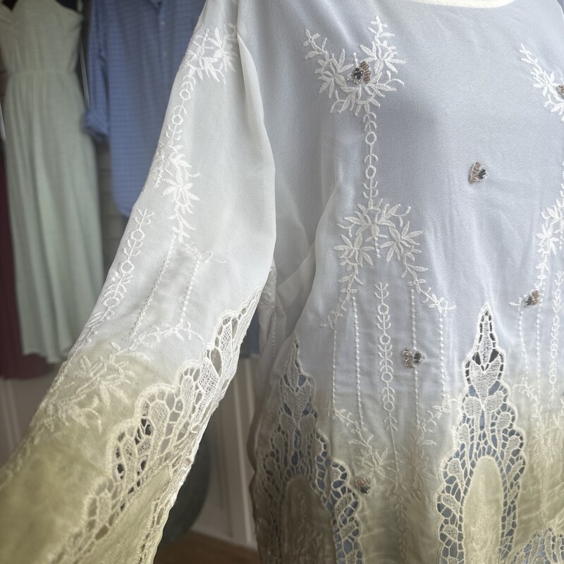 Aratta Lace Blouse In White/ Ivery Green, Size: Medium, Price: $23.99<br />
<br />
All sales are final. No Returns<br />
<br />
Pick up in store within 7 days of purchase<br />
Or<br />
Have it shipped<br />
<br />
Thanks for shopping with us!