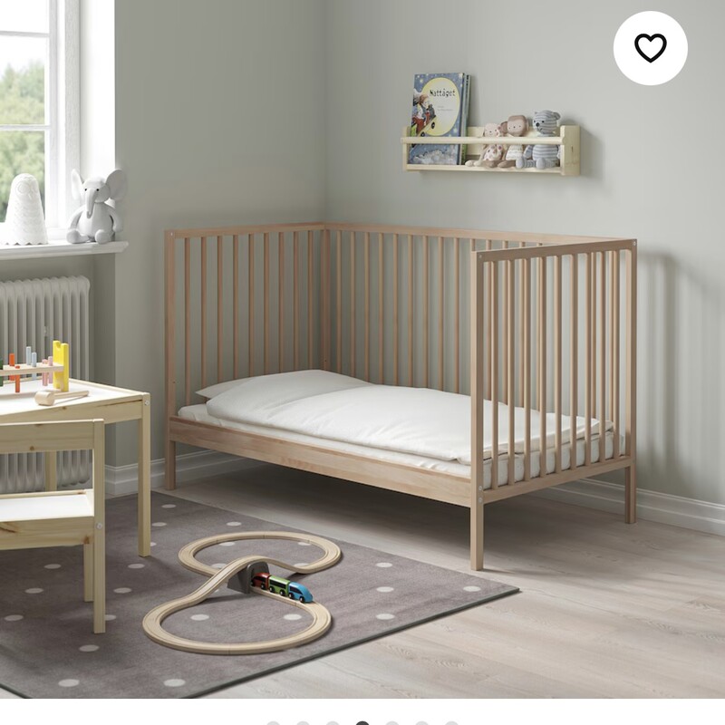 Ikea Sniglar Crib-No Mattress, Beech, Size: 27.5 X 52<br />
Includes Toddler bed rail