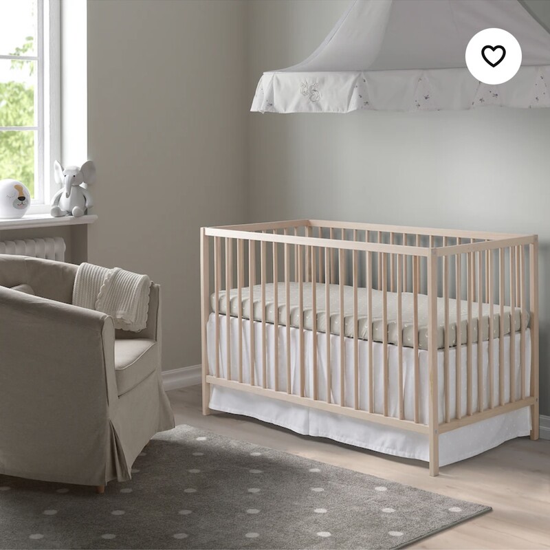 Ikea Sniglar Crib-No Mattress, Beech, Size: 27.5 X 52<br />
Includes Toddler bed rail