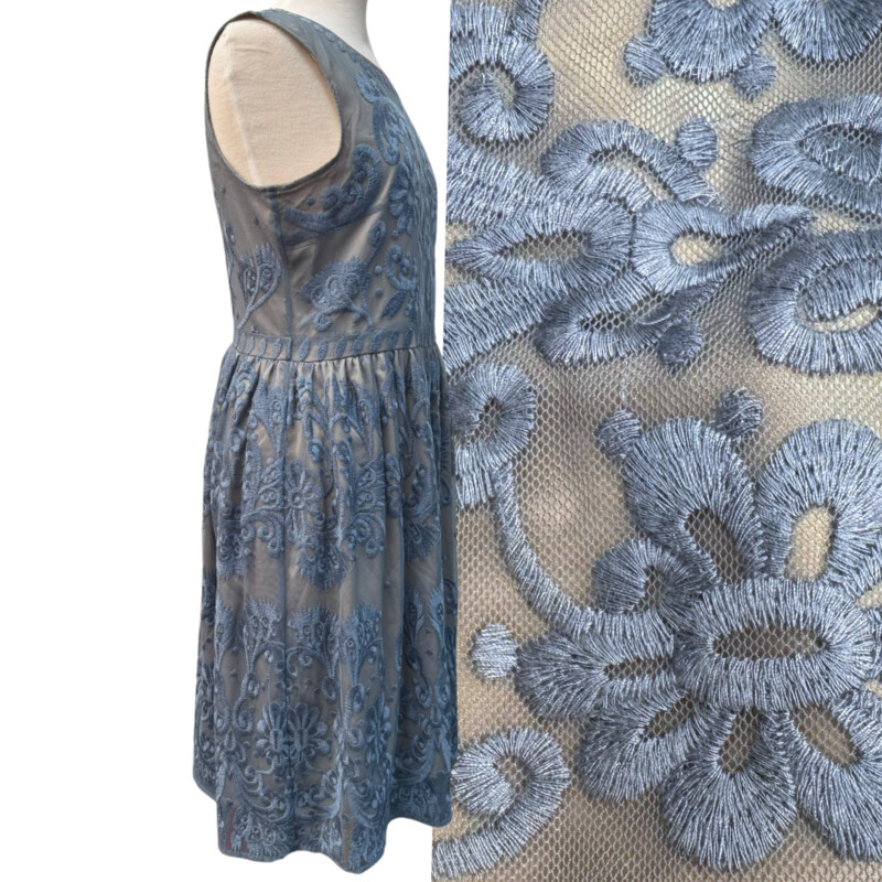 Sundance Embroidered Lace Dress<br />
Sleeveless<br />
Periwinkle and Nude<br />
Size: 10<br />
Absolutely Beautiful!