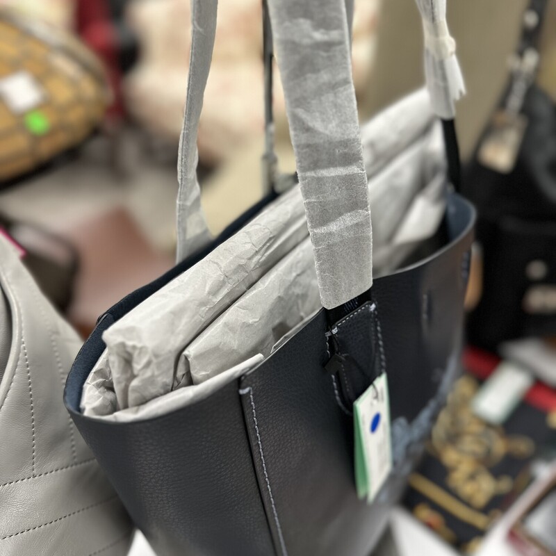 Coach Derby Tote, Blue. Never used, with original tags/wrapping.<br />
Size: 13x10