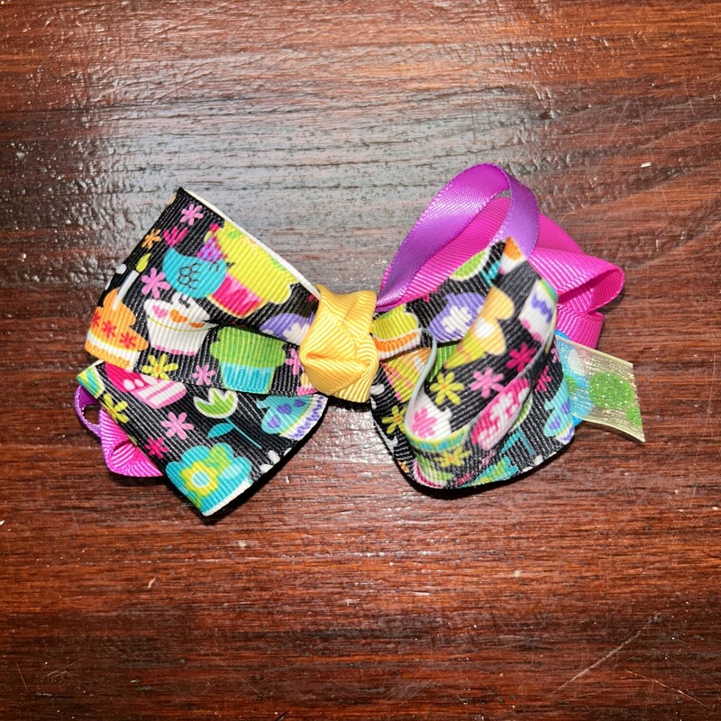 Cupcake Print Clip On Bow, Black, Size: Bows